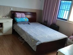 射阳射阳城南太阳城时代国际附近，独门独院，三室精装修，拎包即住。出租房源真实图片