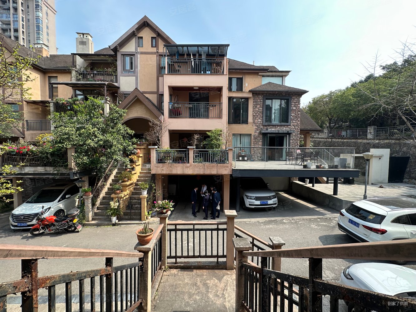 绿地翠谷(一二三期联排别墅)二手房,428万,4室2厅,5卫,200平米-智庆