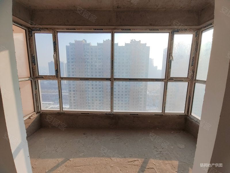 支持分期随时看房,观澜华府南区二手房,57万,3室2厅,2卫,125平米-大同