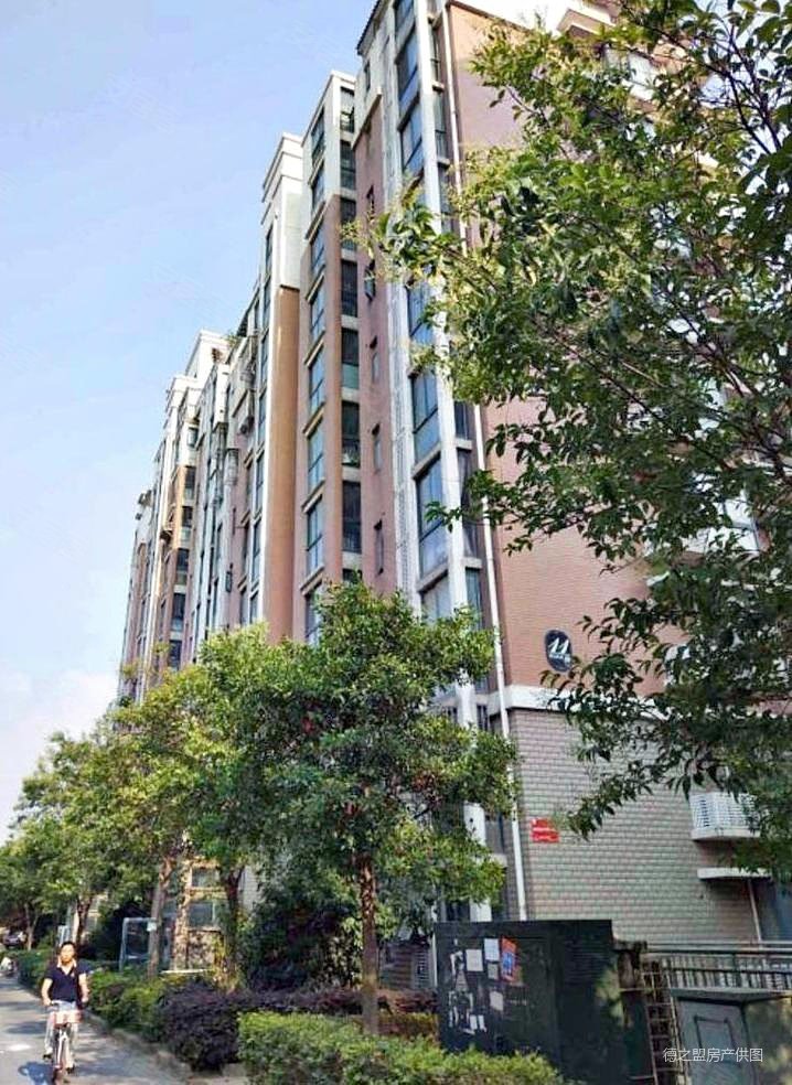 华汇康城3室2厅2卫125.86㎡南北161万