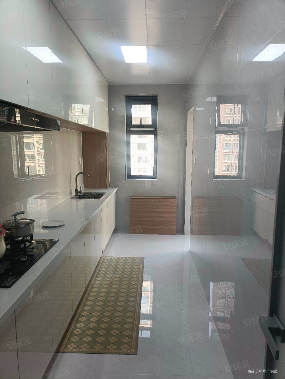 维多利亚夏郡3室2厅2卫138.1㎡南北104.8万