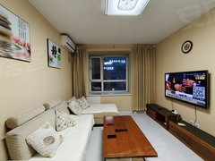 出租联想科技城精装修A1公寓，三部空调，对开冰箱网络电视