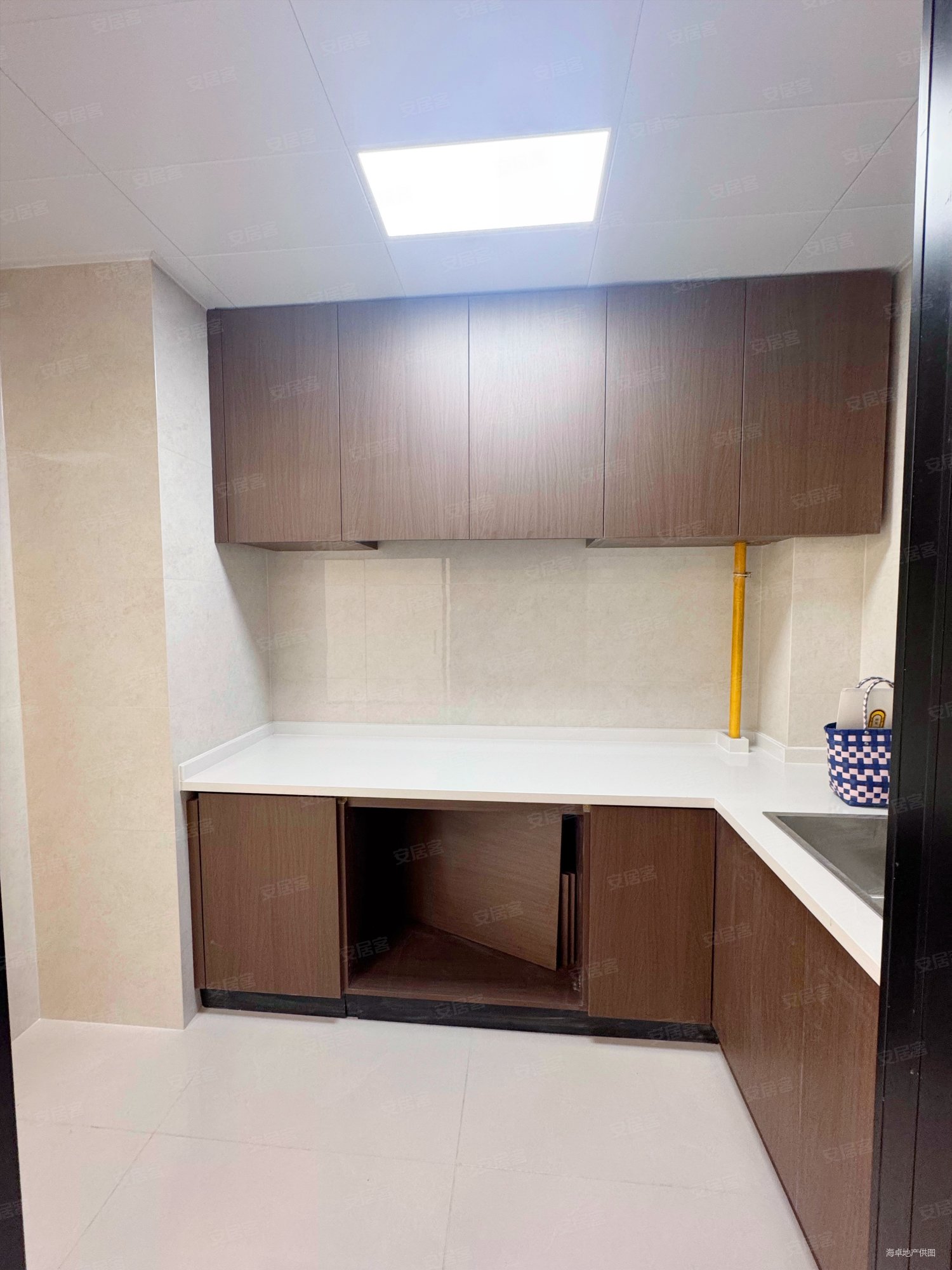 中欧国际城金茂悦(北七区B8)3室2厅1卫89㎡南北74万