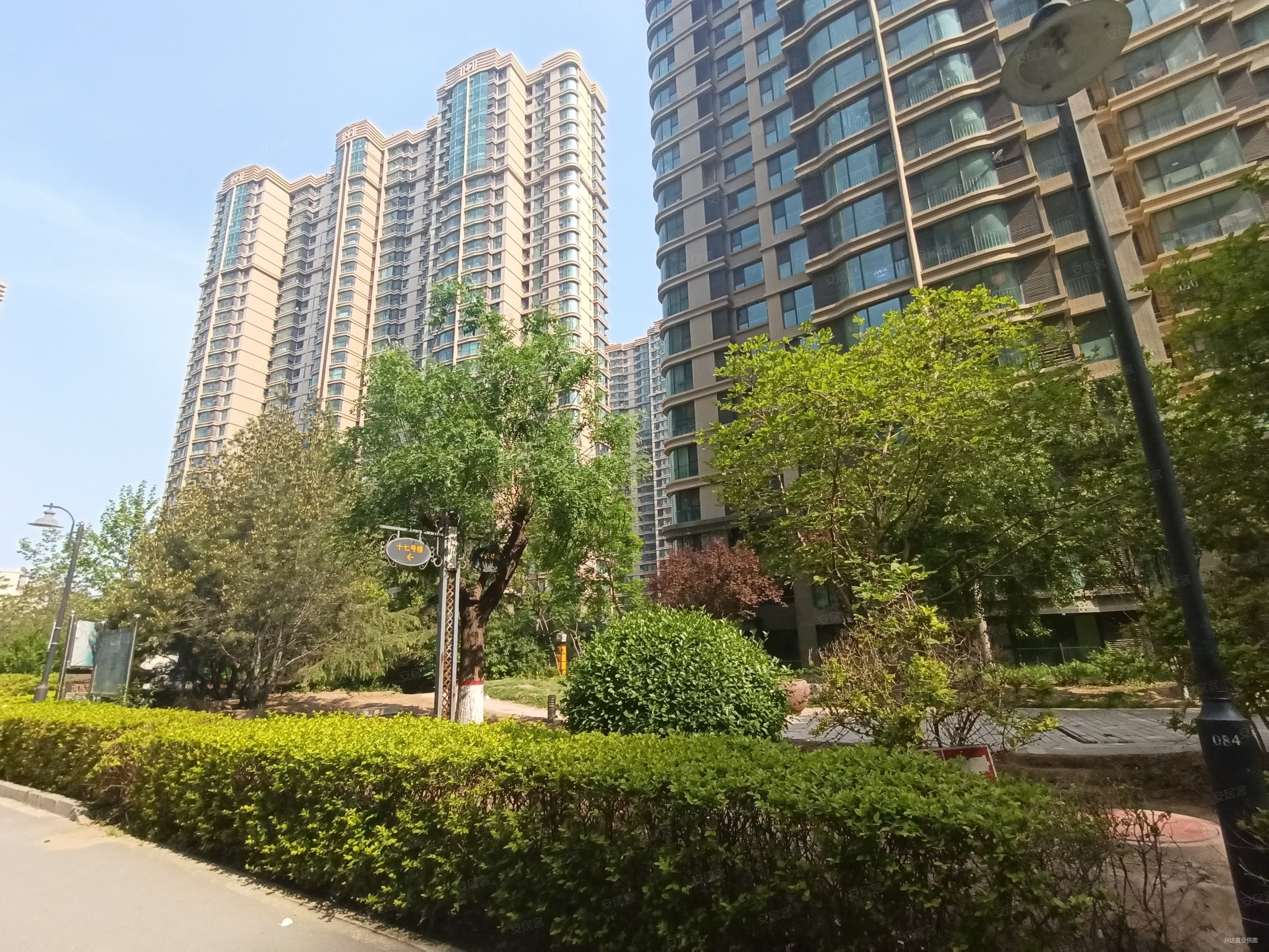 天洋城南向2居 精装修 送家具家电 诚心出售