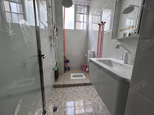 凉山会理会理城区古城路275号院名宿配置，装修风格温馨舒适，采光好，日照充足出租房源真实图片