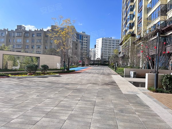 昆明盘龙金殿片区雍锦园整租 穿金路精装三室两卫 大阳台 采光采阳佳