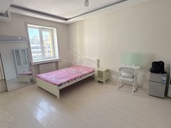 哈尔滨道里中央大街中央大街地铁口七楼一室家具家电干净可以押一付一长住可谈出租房源真实图片