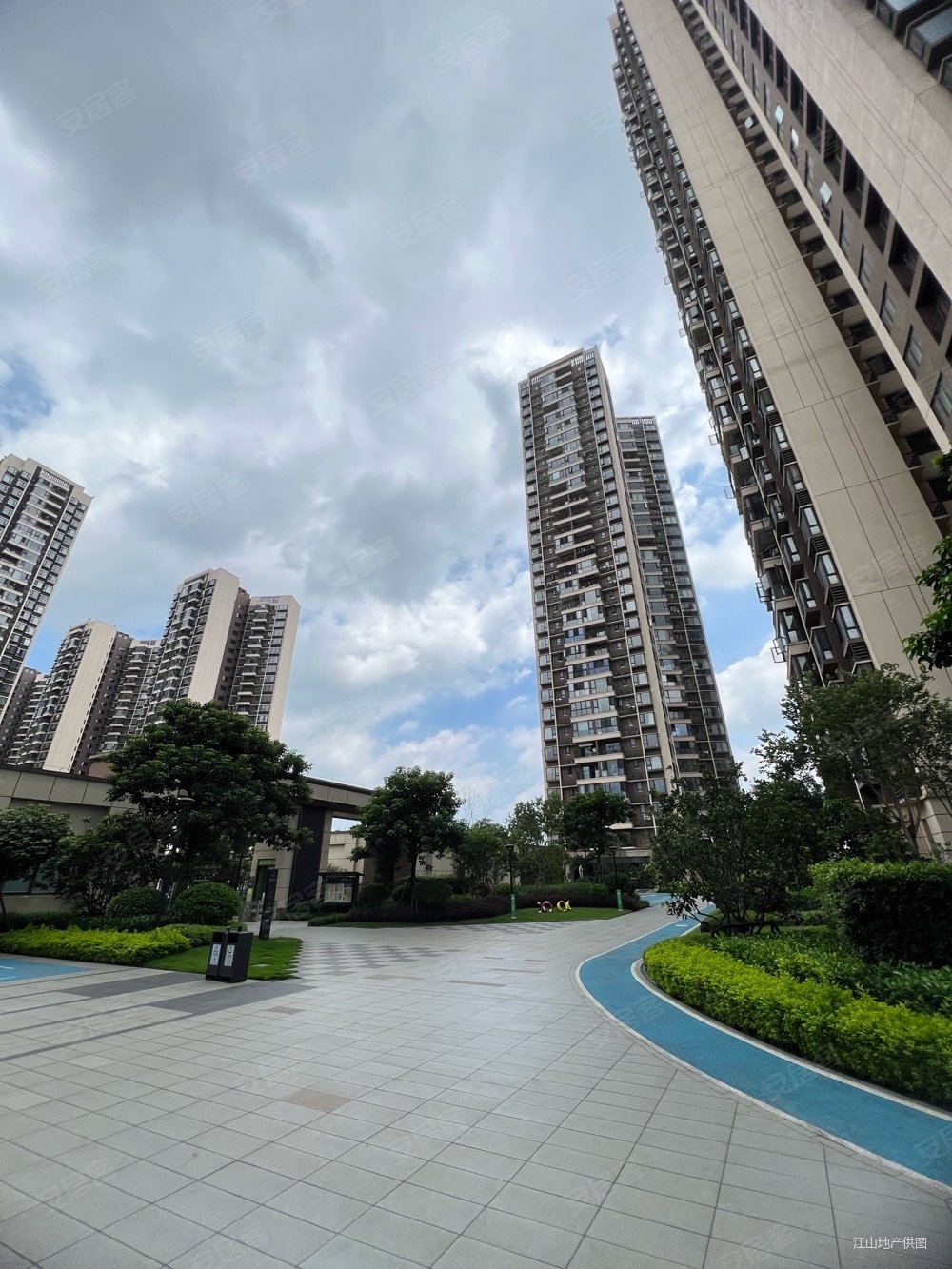 柳州万科城4室2厅2卫116.89㎡南北88万