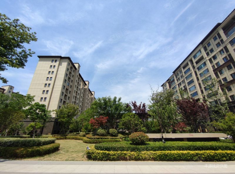 政府旁集中供暖 低密度洋房 天然氧吧 送车位 地下室,美的雍翠园二手