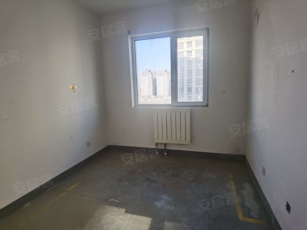 青岛城阳高新区世茂公园美地(669号)世茂 公园美地 可做员工宿舍 52旁 联东 银海 有钥匙出租房源真实图片