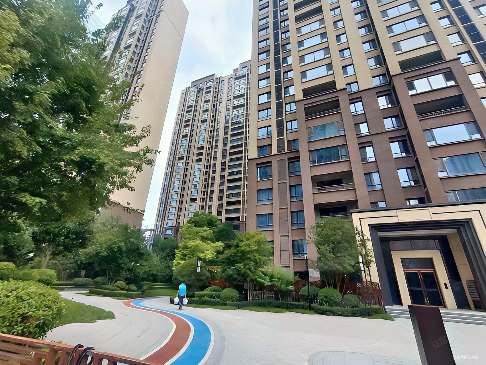西安房产网>西安二手房>高新区二手房>科技六路二手房>万达天樾>1706