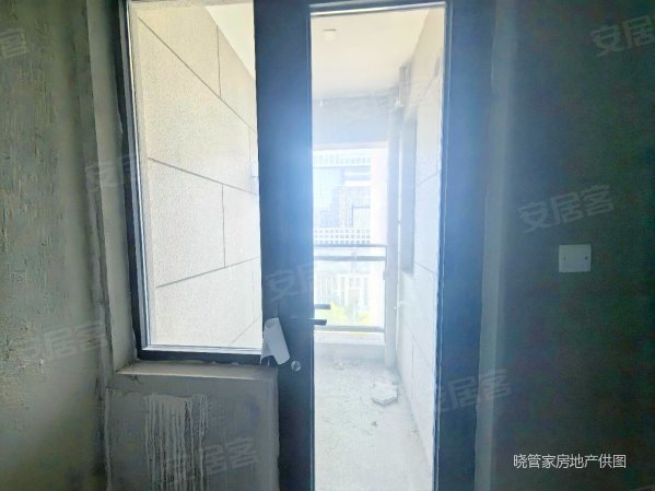 中建光谷之星3室2厅2卫109.2㎡南北170万