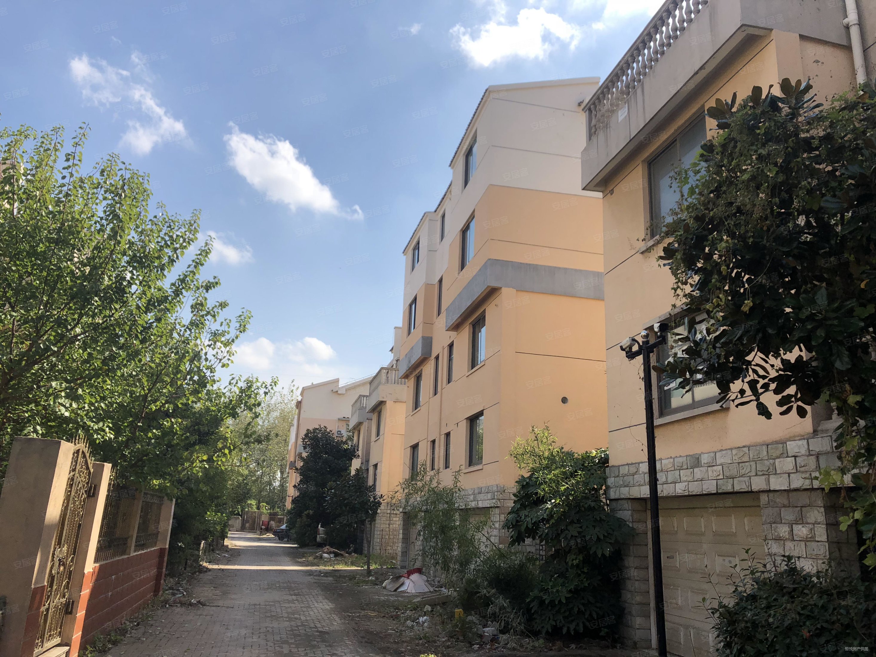 位置佳,诚心急售,鸿禧山庄二手房,340万,4室2厅,5卫,180平米-昆山安居