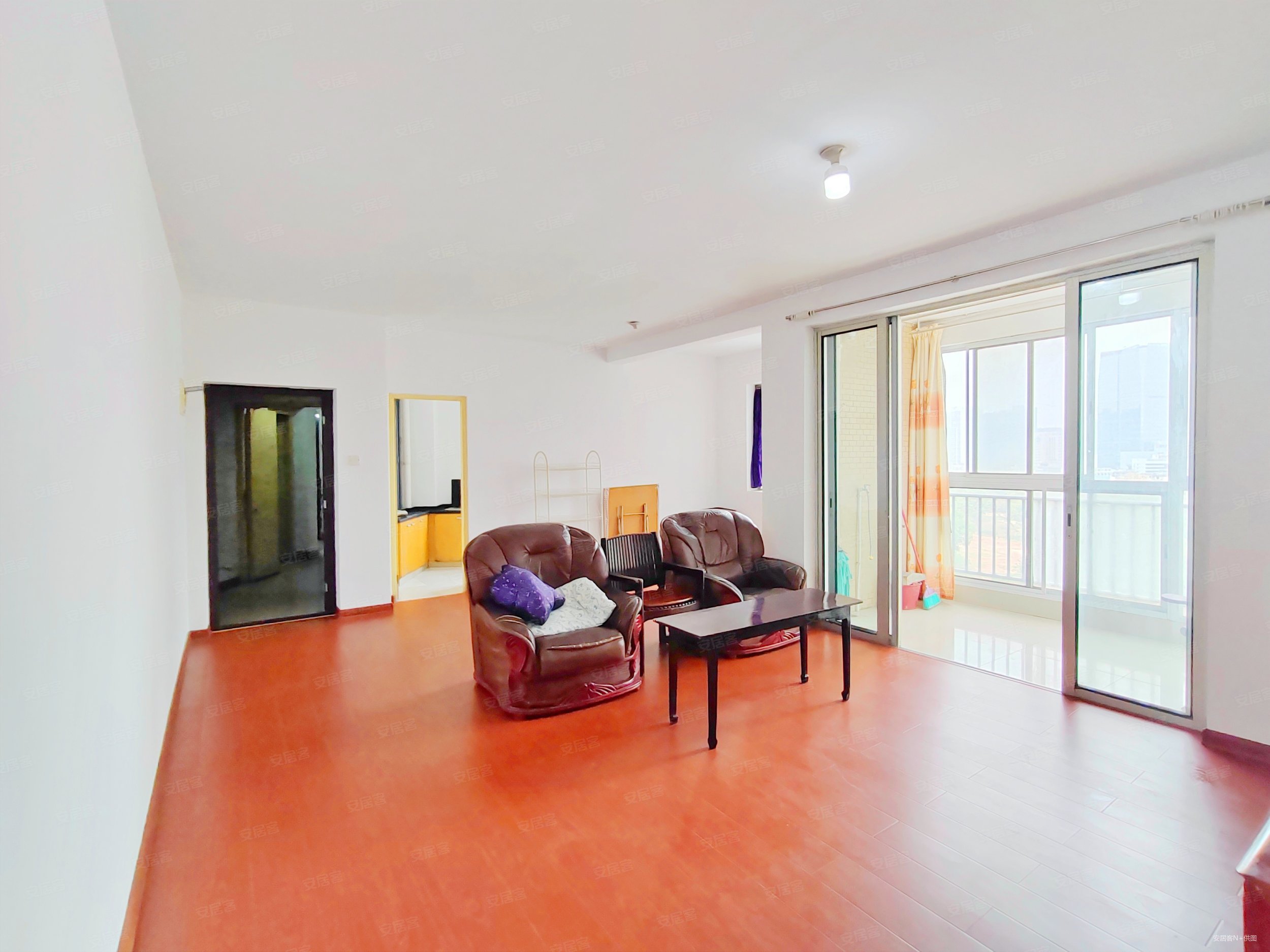 凯通国际城3室2厅2卫112.6㎡南86万