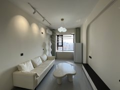 赣州章江新区五指峰路不引流！万象城 中海国际 奶油风一房一厅出租房源真实图片