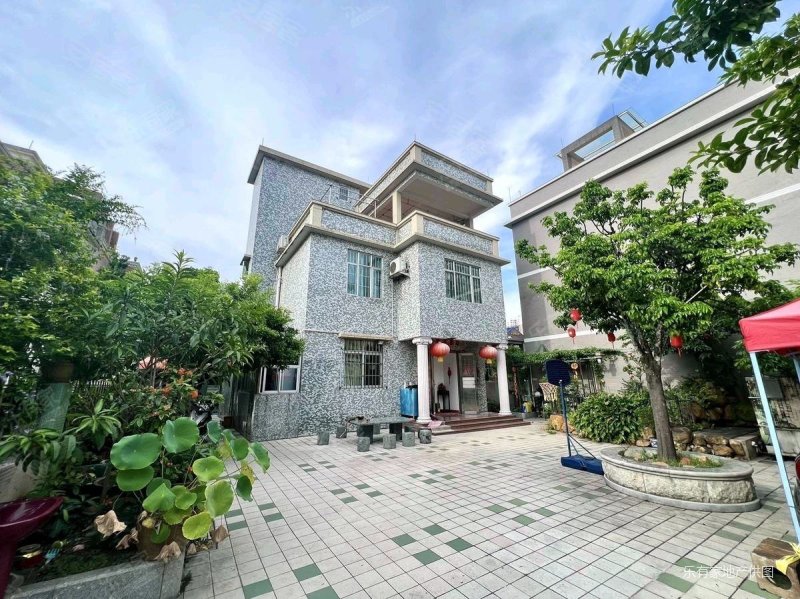 大露台,停车停五六台,锦绣花园二手房,380万,5室2厅,4卫,243平米-中山
