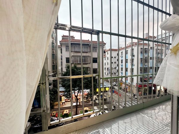 深圳龙华龙华中心区山咀头村豪装新房!