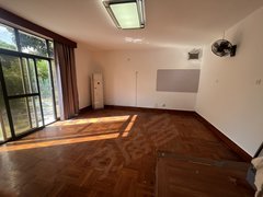 深圳龙岗横岗翠湖山庄独门独院独栋二层别墅，可商住两用，停车位充足出租房源真实图片