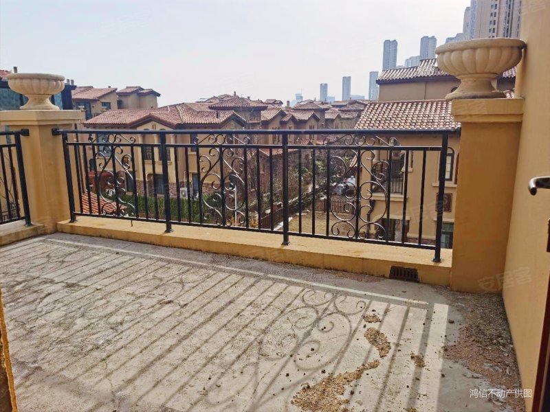 建邦听海西区别墅