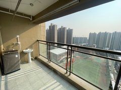 华南城紫荆名都二期沁园 紫蓬家园精装主卧阳台 无杂费 可短租