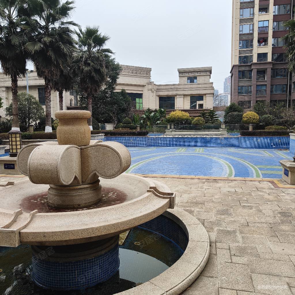 听湖九园品质洋房精装套四带花园