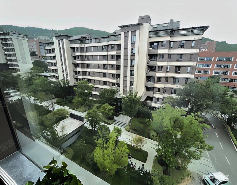 济南房产网>济南二手房>高新二手房>汉峪二手房>龙湖舜山府>