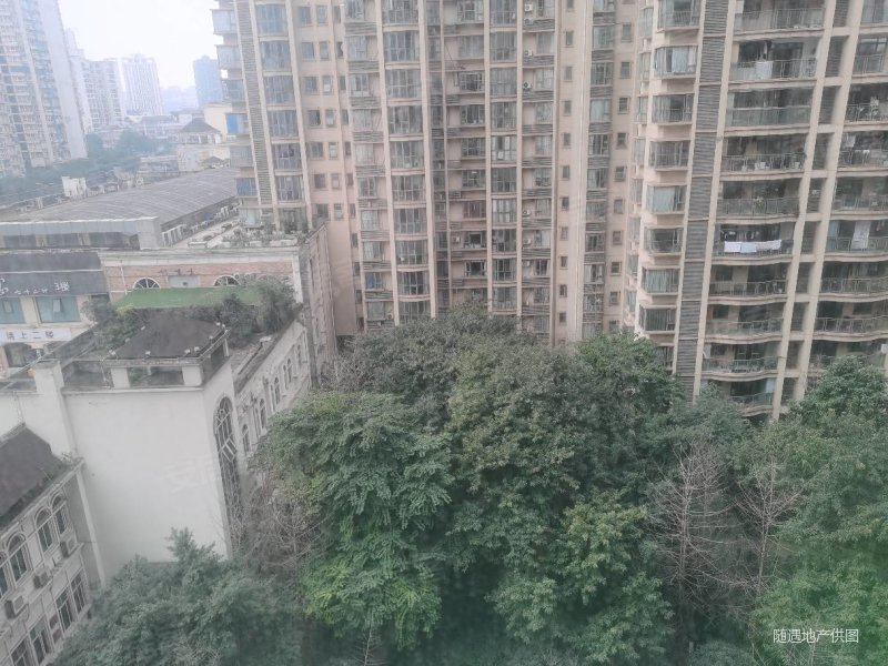 渝北加州长安锦绣城正规一房一厅建面66精装一房家具家电齐全