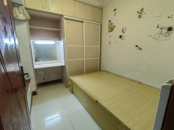 【多图】海逸花园,江南大道中租房,海逸花园 万国广场对面 近地铁 2房