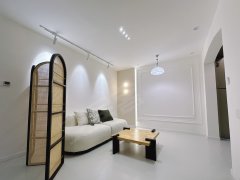 东晶国际公寓 法式奶油风带全屋地暖 洗烘套装 温馨舒适