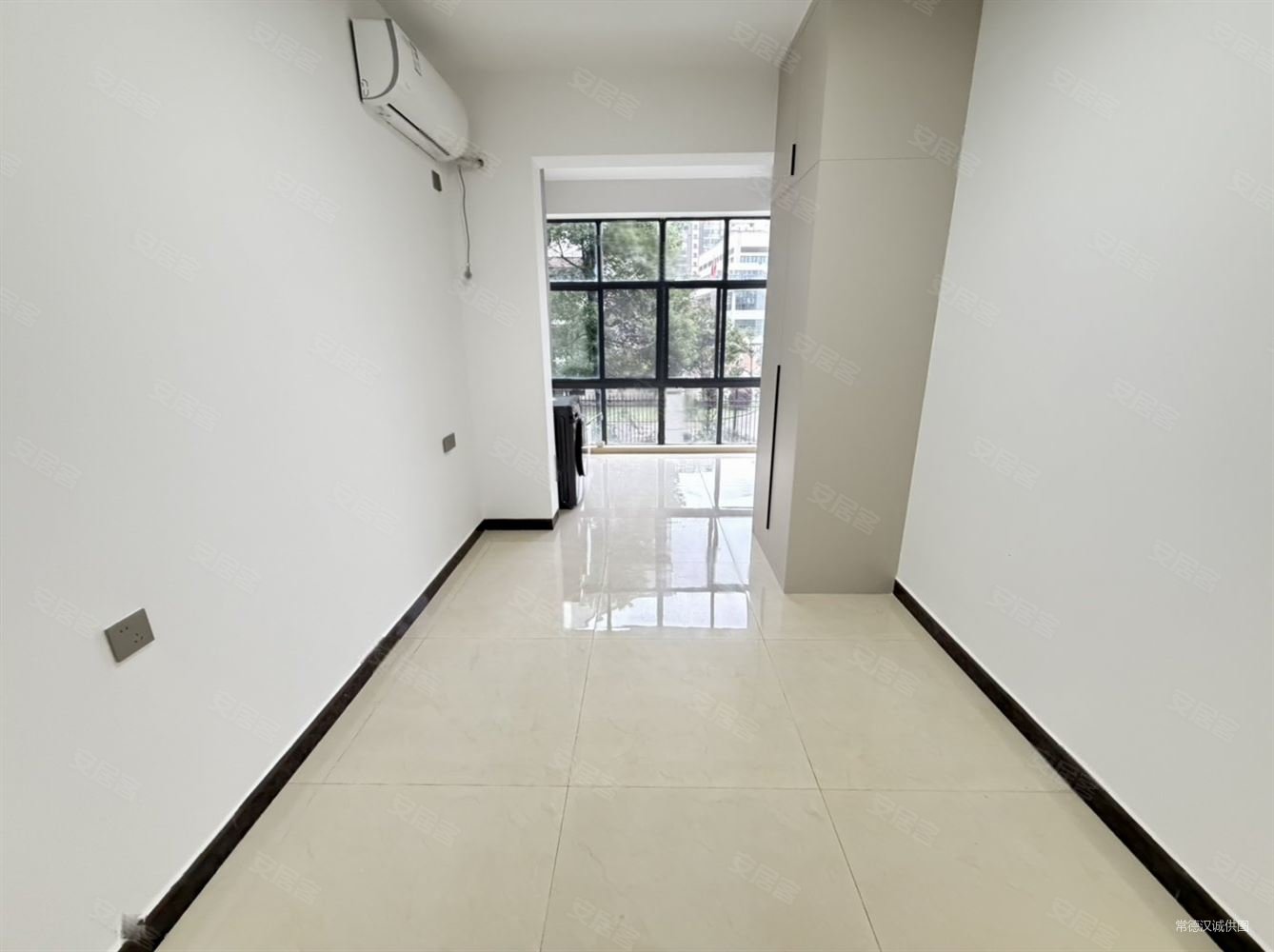 怡景御园3室2厅2卫120㎡南北52万