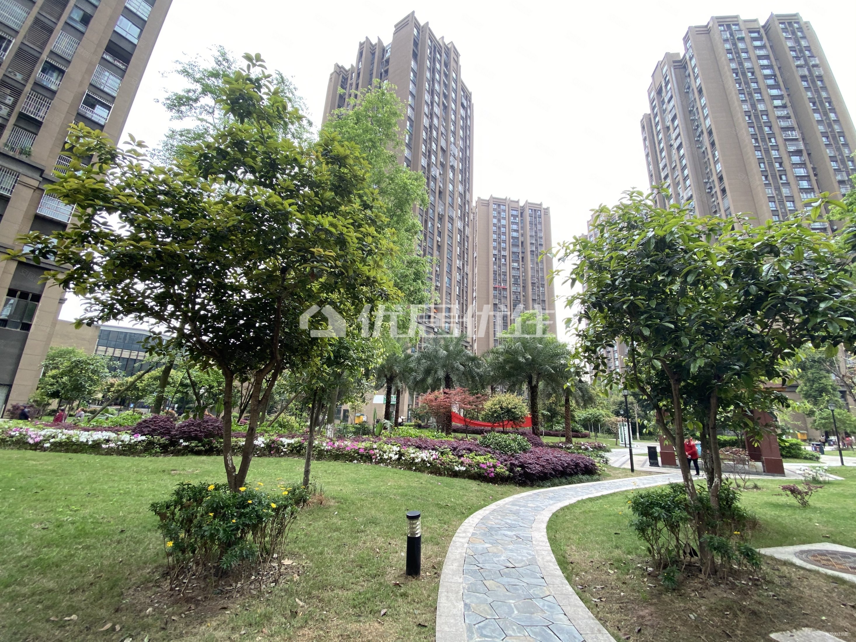 重庆房产网>重庆二手房>九龙坡二手房>华岩新城二手房>保利金香槟(一