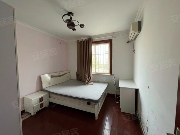 上海闵行浦江闵浦新苑四村原始大三房二厅二卫 宿舍员工居住好选择