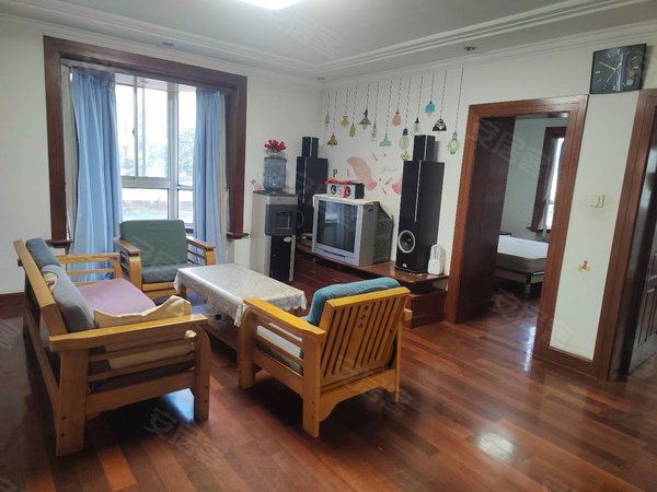 昆山玉山城东晨曦园(西园)晨曦园  精装修2房  直接拎包入住民用水电