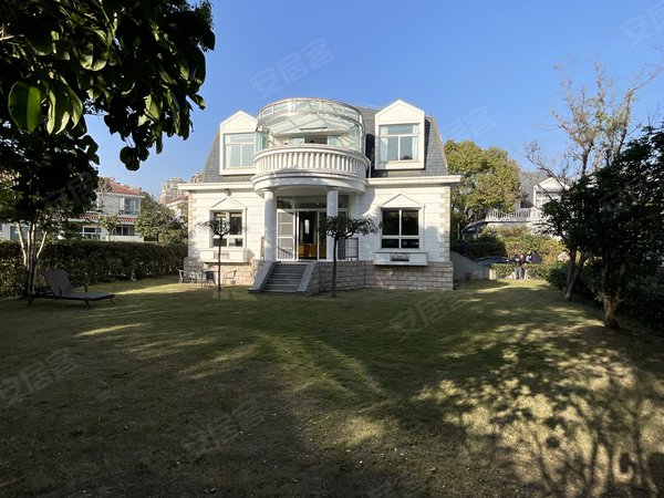 上海浦东碧云云间绿大地(别墅)一期朝南大花园 门口可停5辆车 初次