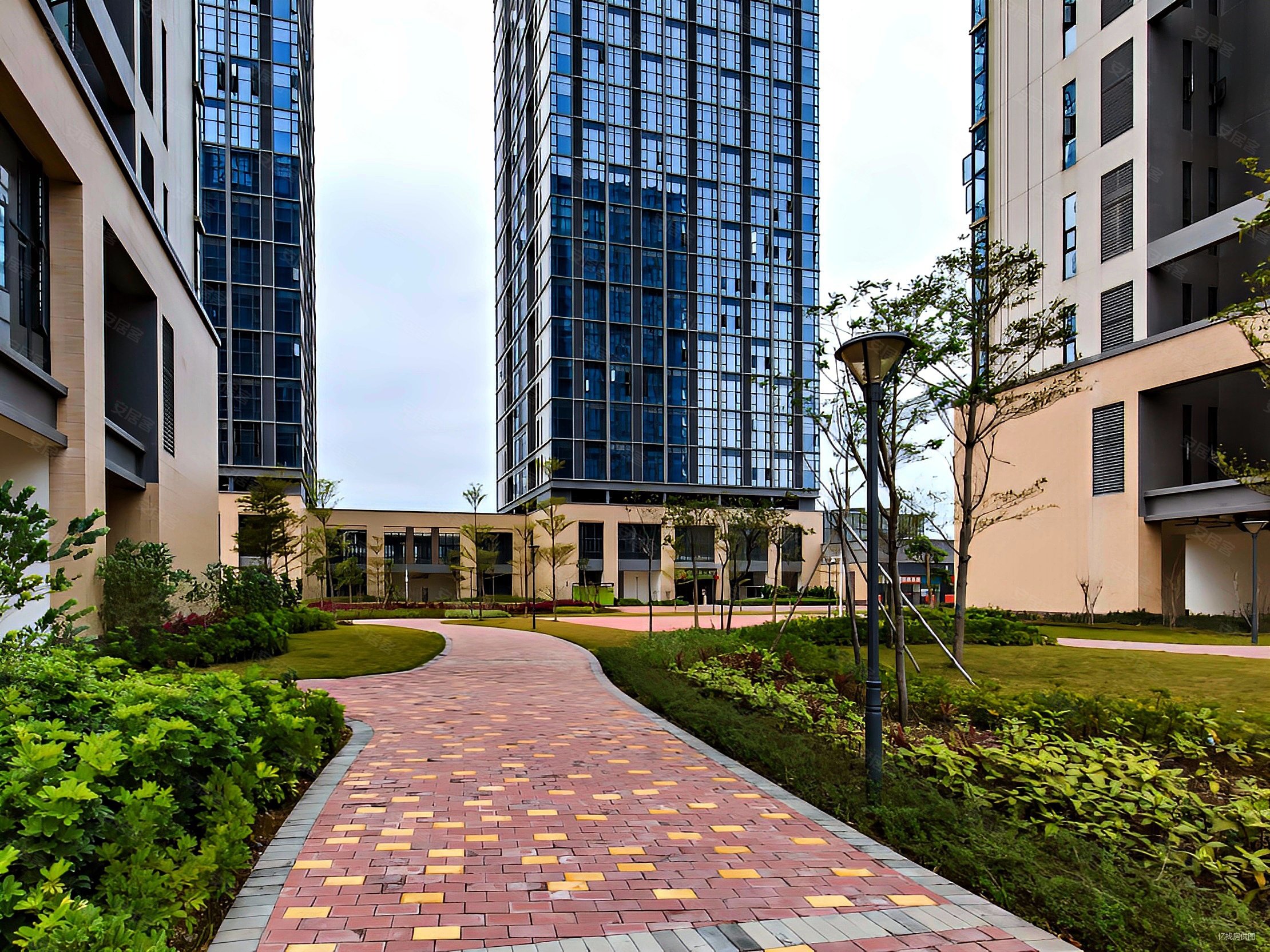 二十出头就卖不要错过奥园康威广场商住楼随时看房有钥匙