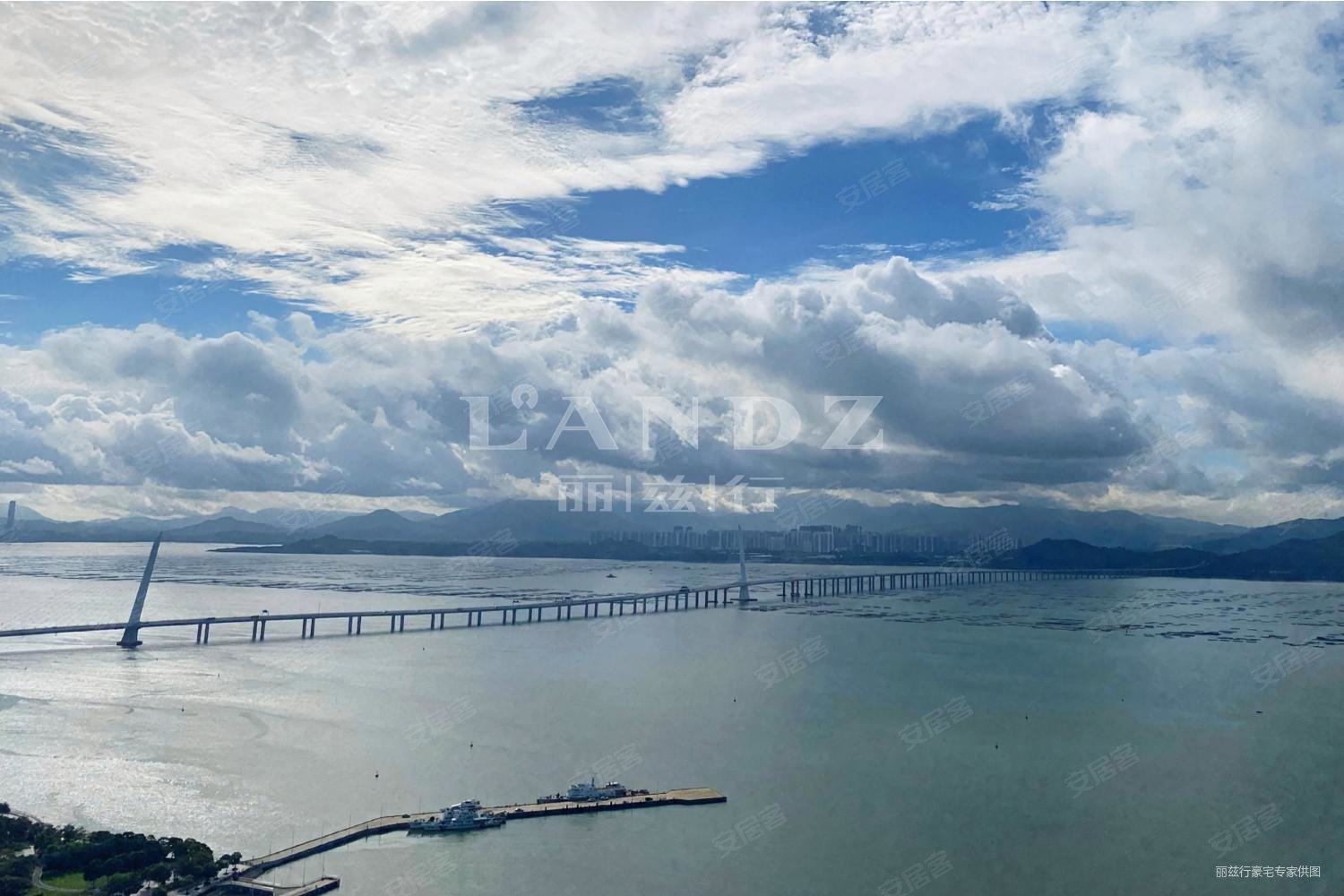 新出超高层一线海景五房,兼具观景与居住性,半岛城邦(三期)二手房,0万