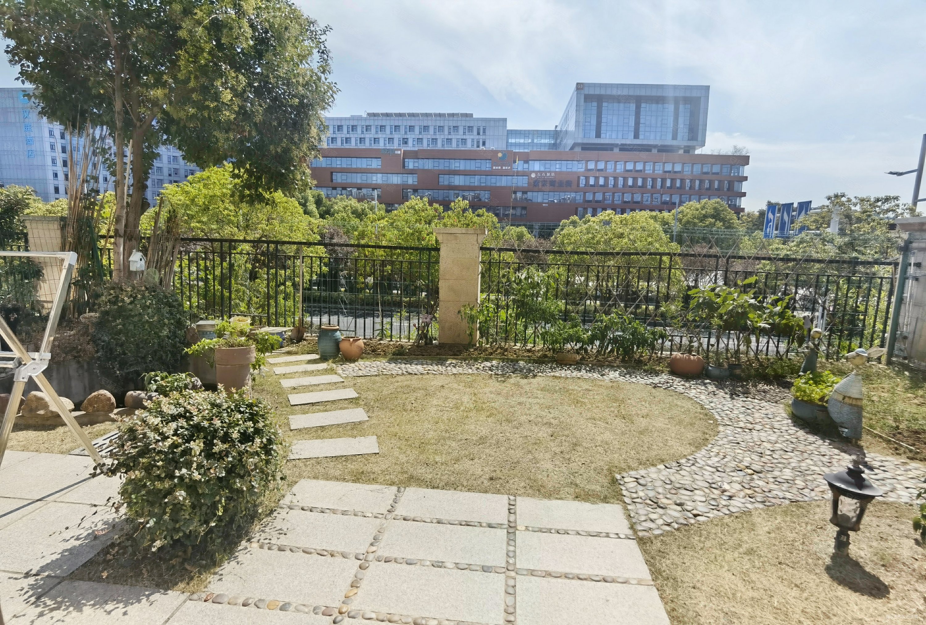 低价好房急售保利紫晶山一楼带100平私家花园诚心出售