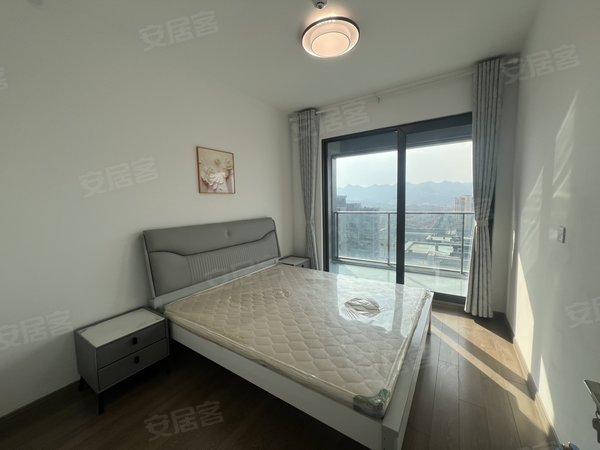 金华永康东城柳岸晓风溪心高品质小区！柳岸晓风三室一厅！家具齐全拎包入住出租房源真实图片