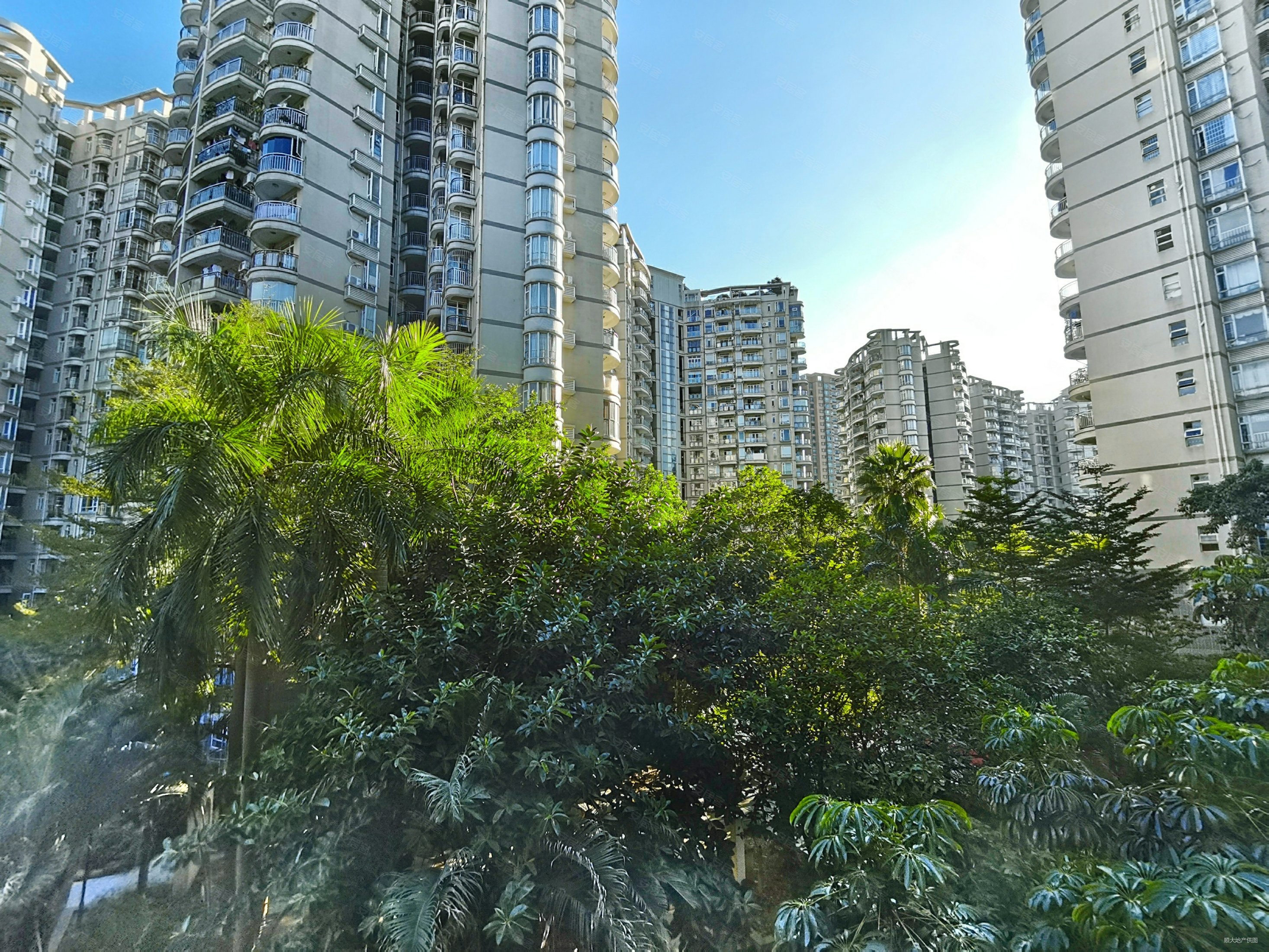 地铁口物业 东逸翠苑 满五 主卧带大阳台,东逸翠苑