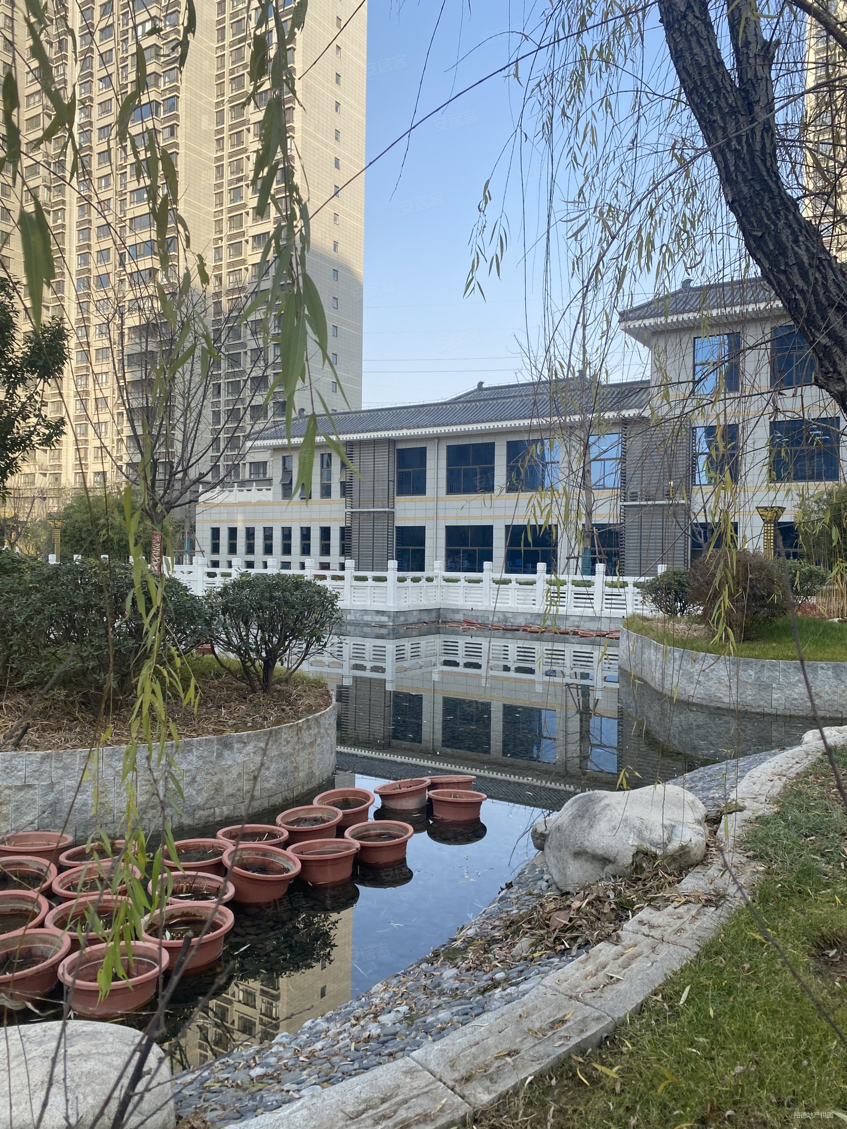 陕建翠园锦绣3室2厅2卫138.52㎡南北258万