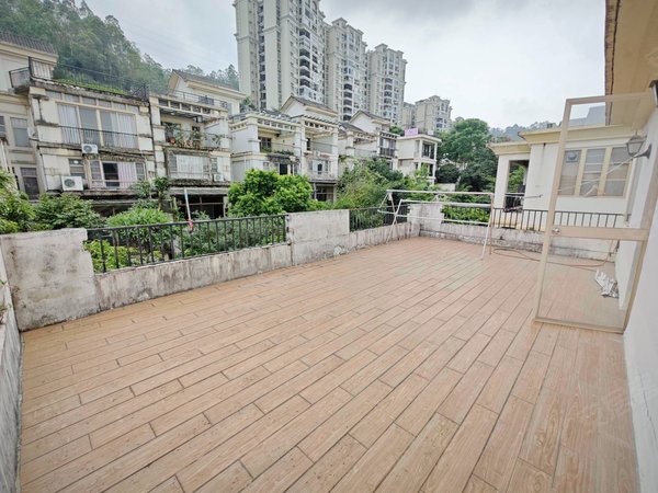 (独栋别墅)广州雅居乐花园雅湖居 5室 配套齐全 前后大花园