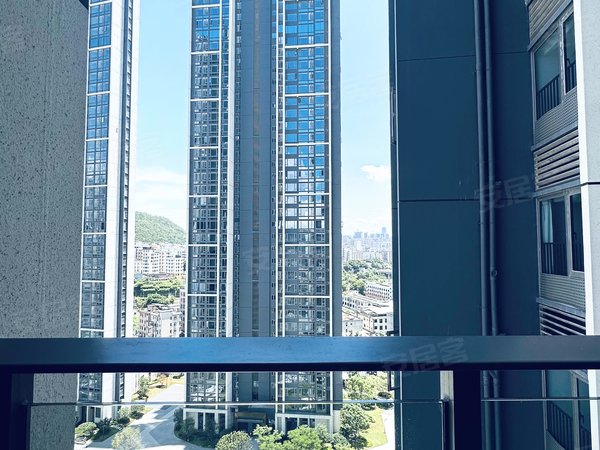 深圳宝安马安山上寮花园(毕业季特惠)沙井地铁口上寮花园,首月免押金