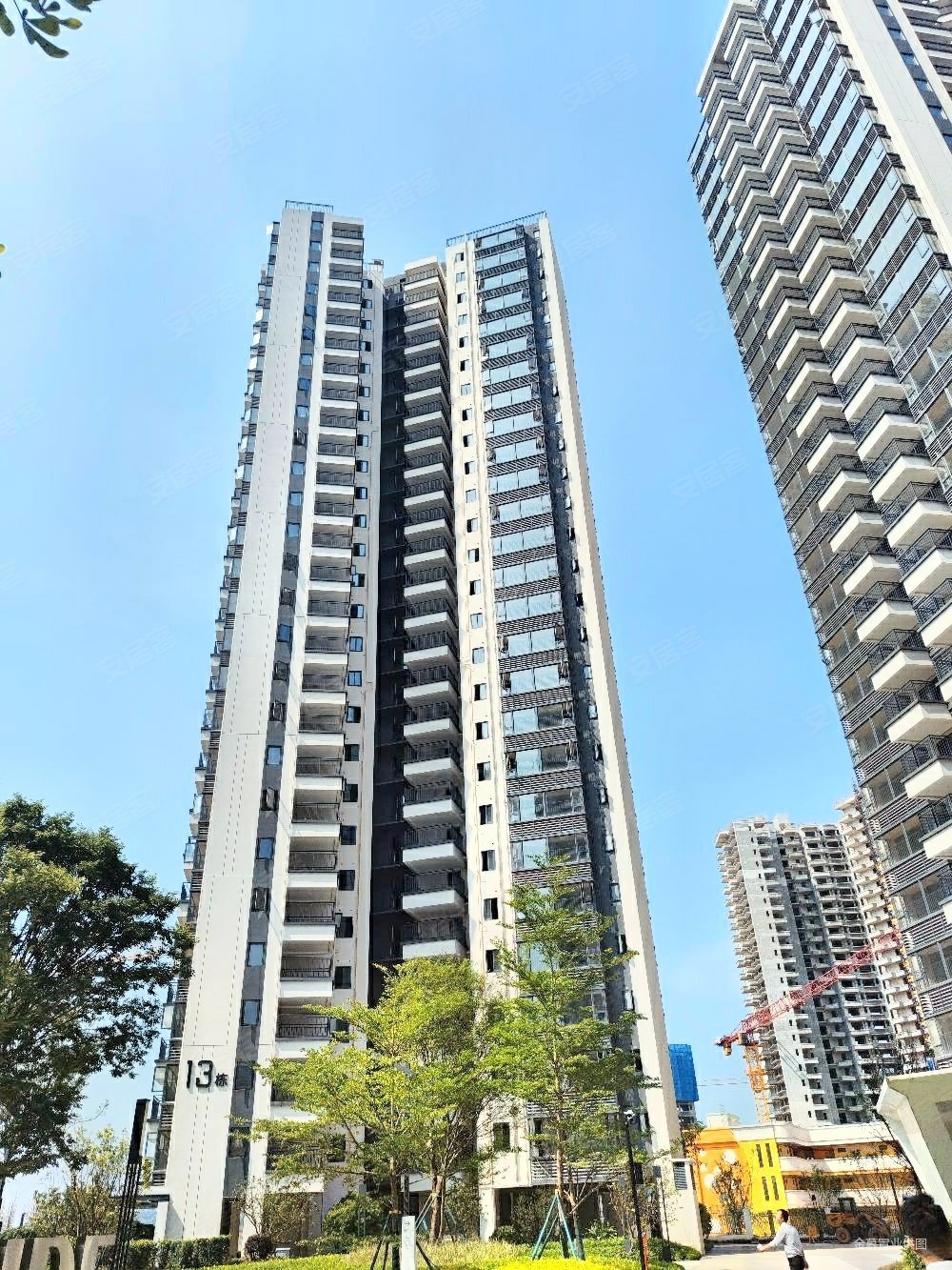 锦云湖光3室2厅2卫86.04㎡东南75万