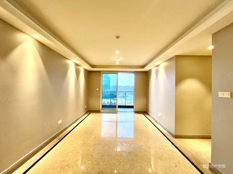 钱江世纪城,滨江御虹府,次新房精装3房,品质好,诚心出售