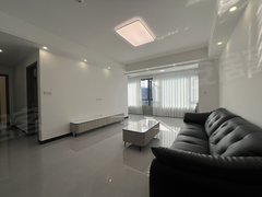 永康东城科技五金城玉江湾三室两厅两卫包物业车位，带一个储藏室，中央空调自住装修出租房源真实图片