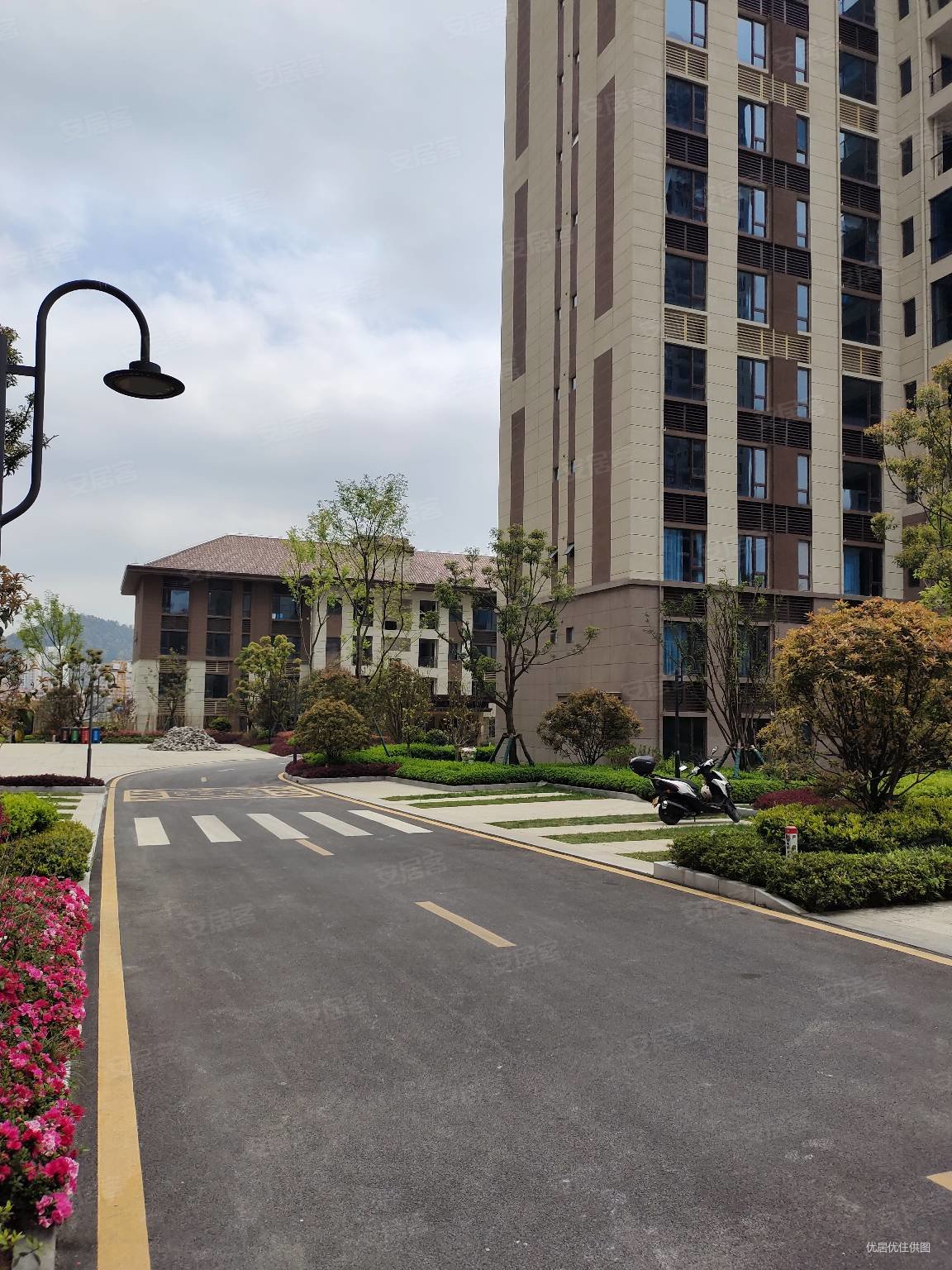 碧桂园印象花溪精装四房带地暖车位出售