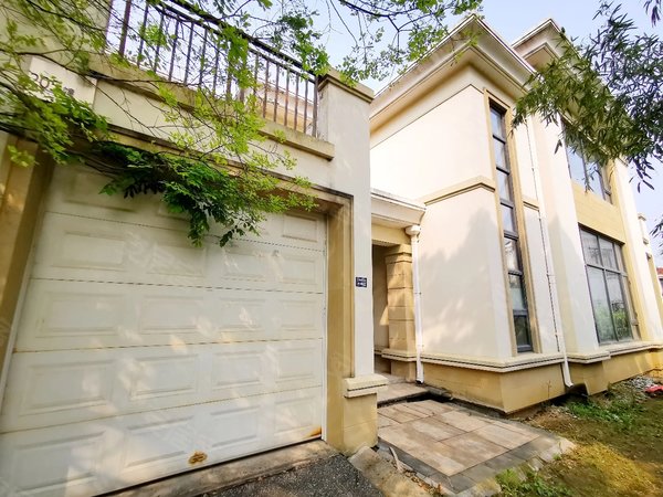 苏州吴中甪直澄湖水岸澄湖水岸独栋别墅 占地一亩 建筑375平 带大地下