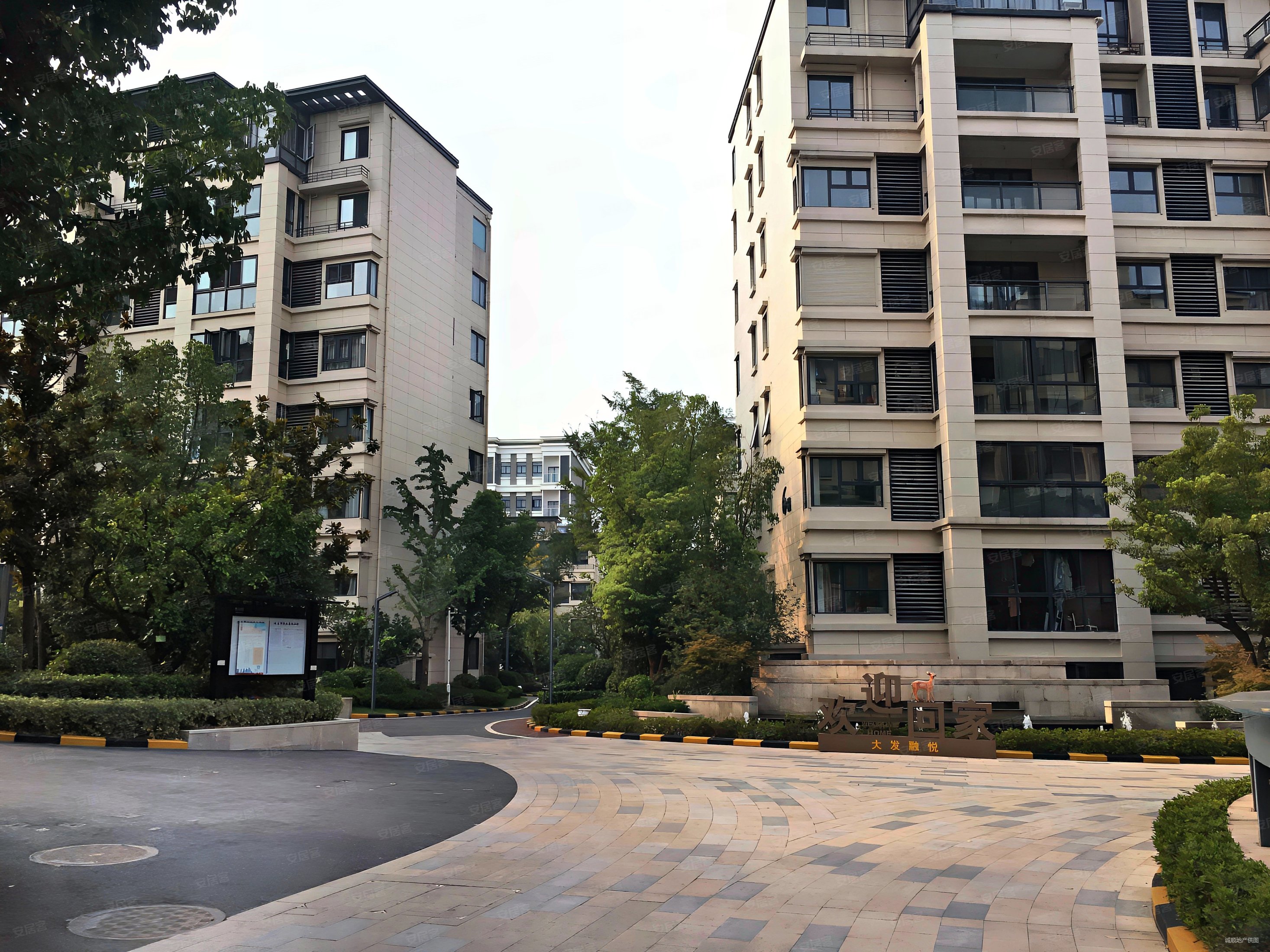 钟灵街地铁紫金华府佳园房源次新小区花园洋房随时看房