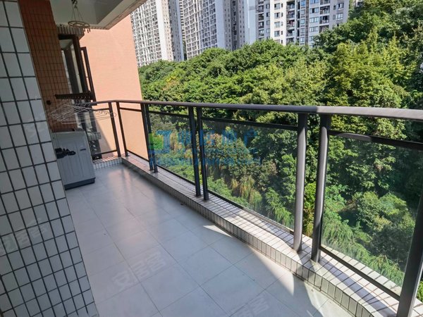 重庆南岸铜元局融侨半岛香弥山1号南坪铜元局之光旁 住家小区 民用水