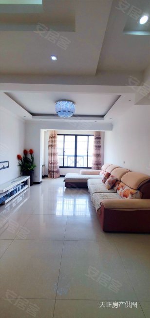 绿地伊顿公馆2房2厅1卫精装修房产证满二年